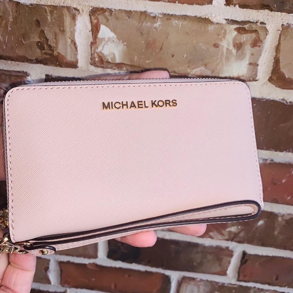 OFFERS? NEW| Michael Kors LG Phone Wristlet Wallet